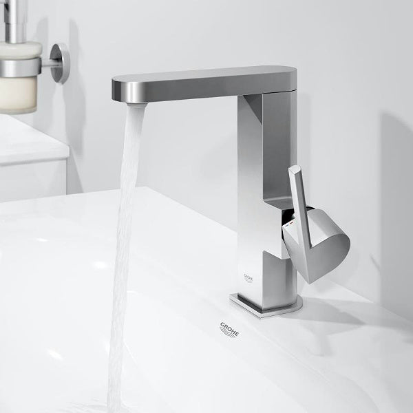 Смесител за мивка Grohe Plus M-size с хром, M-размер, подвижен чучур и EcoJoy аератор – онлайн магазин KERANOVA