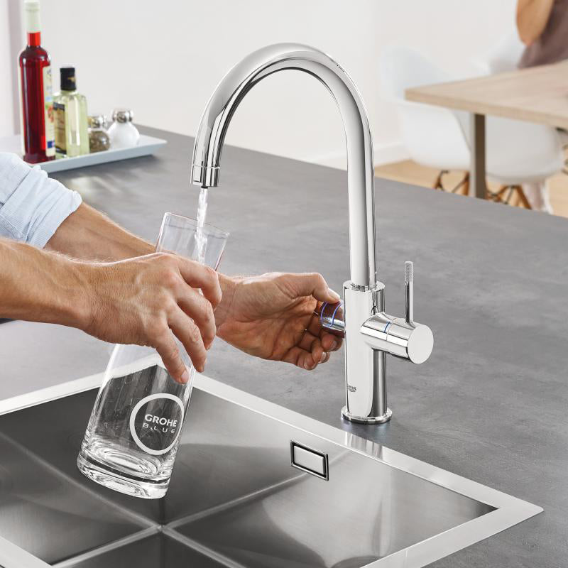 Кухненски смесител Grohe BlueHome 31455001 на кухненски плот, пълнене на стъклена кана с филтрирана охлаждена вода