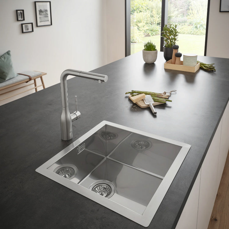 Кухненска мивка K700 Grohe от неръждаема стомана AISI 304, монтаж върху плот, сатенено покритие, онлайн магазин KERANOVA