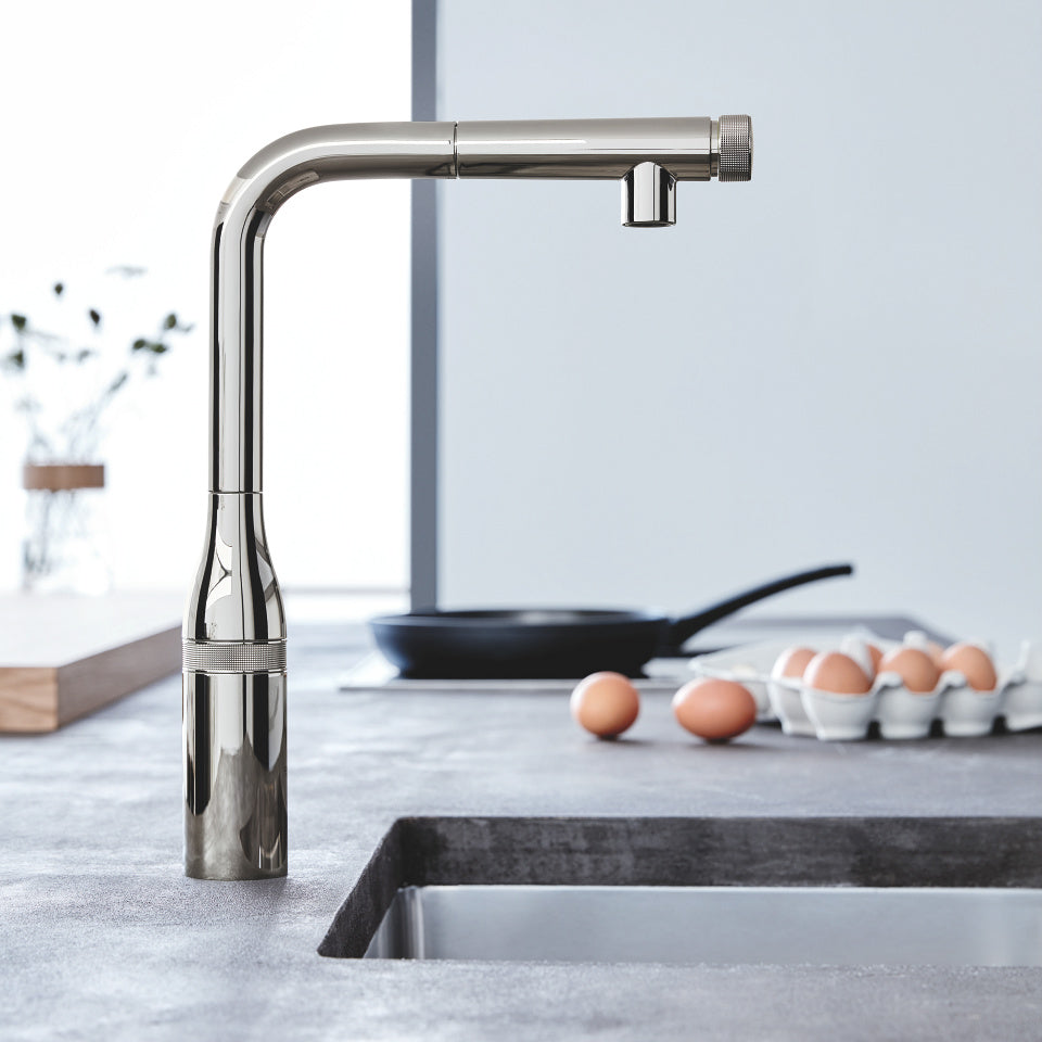 Кухненски смесител Grohe Essence SmartControl - изтеглящ от KERANOVA, хром, издържащ чучур с Magnetic Docking и SmartControl