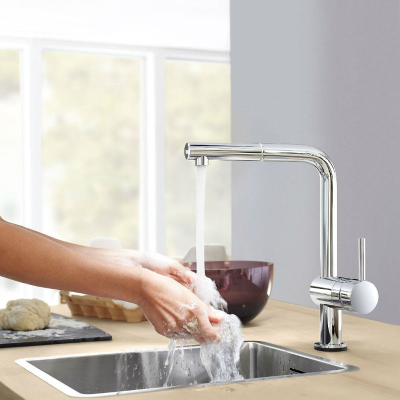 Кухненски смесител Grohe Minta - изтеглящ в хром, L-чучур, издърпващ аератор, 360° въртене, онлайн магазин KERANOVA