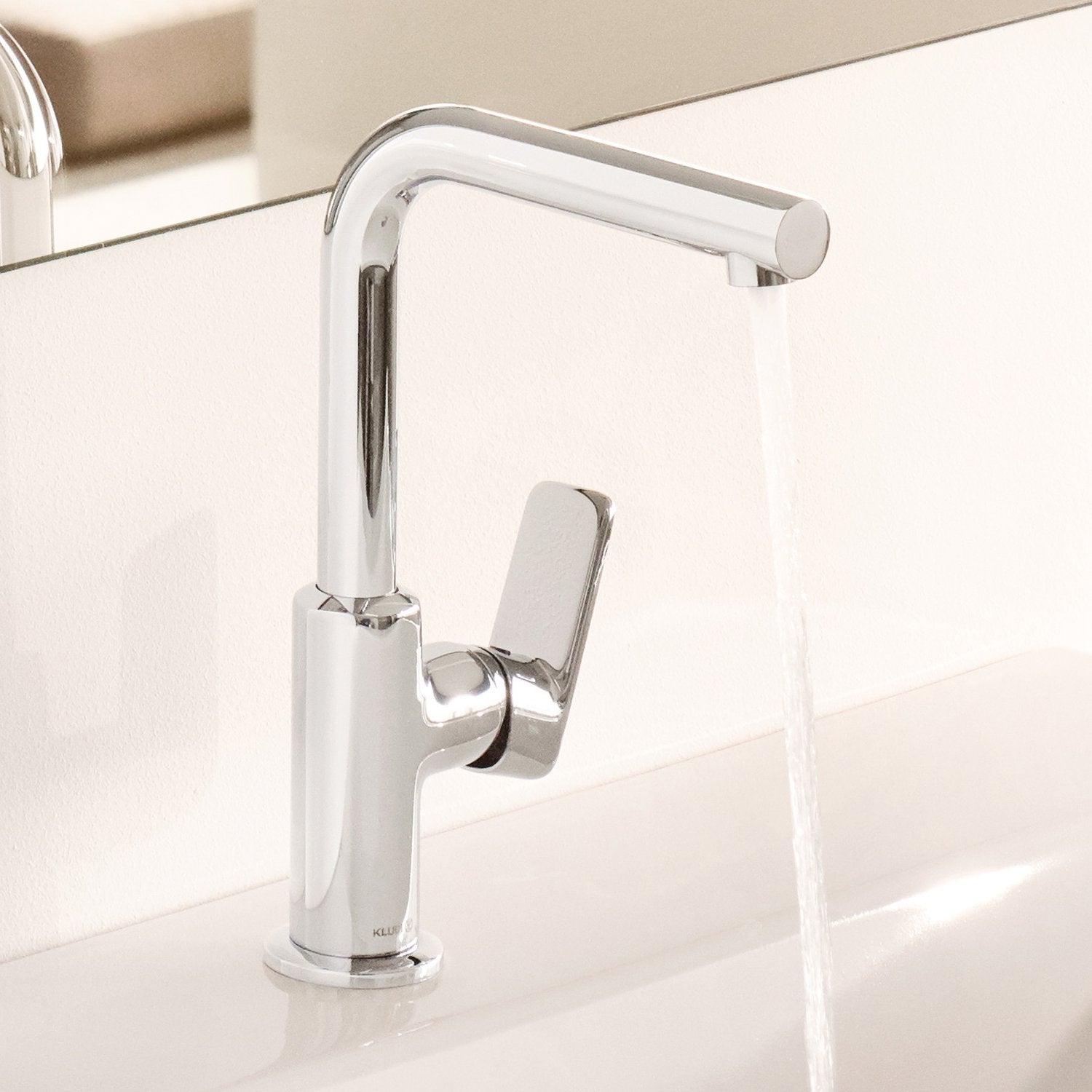 Смесител за мивка Kludi Pure&Style Chrome хром, въртящ чучур 220 мм, масивна ръкохватка, керамичен механизъм, онлайн магазин KERANOVA