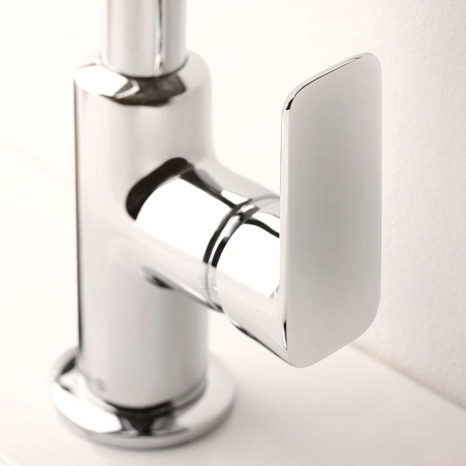 Смесител за мивка Kludi Pure&Style Chrome хромирана ръкохватка, въртящ чучур, височина 220 мм — KERANOVA онлайн магазин