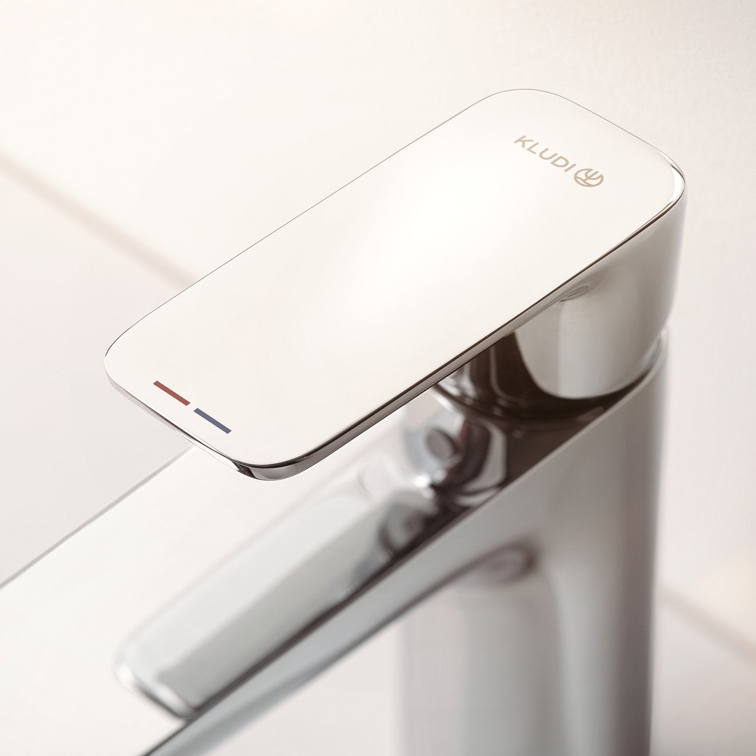 Смесител за мивка Kludi Pure&Style Chrome хром, масивна ръкохватка, височина 100 мм, дебит 7 л/мин, бърз монтаж - KERANOVA