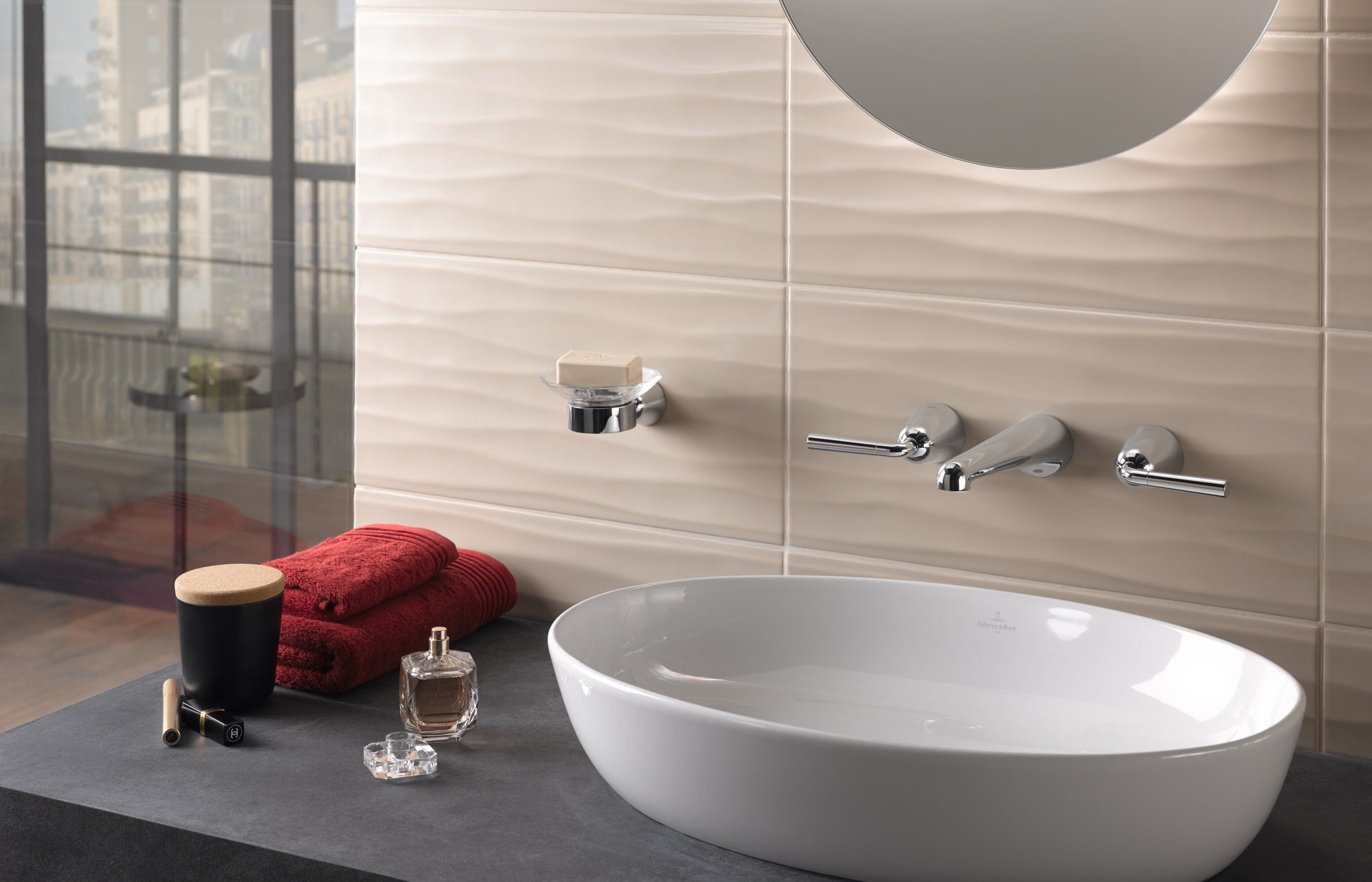 Купа Artis 61х41 см. - Villeroy & Boch бяла керамична мивка върху плот с Ceramic Plus за онлайн магазин KERANOVA