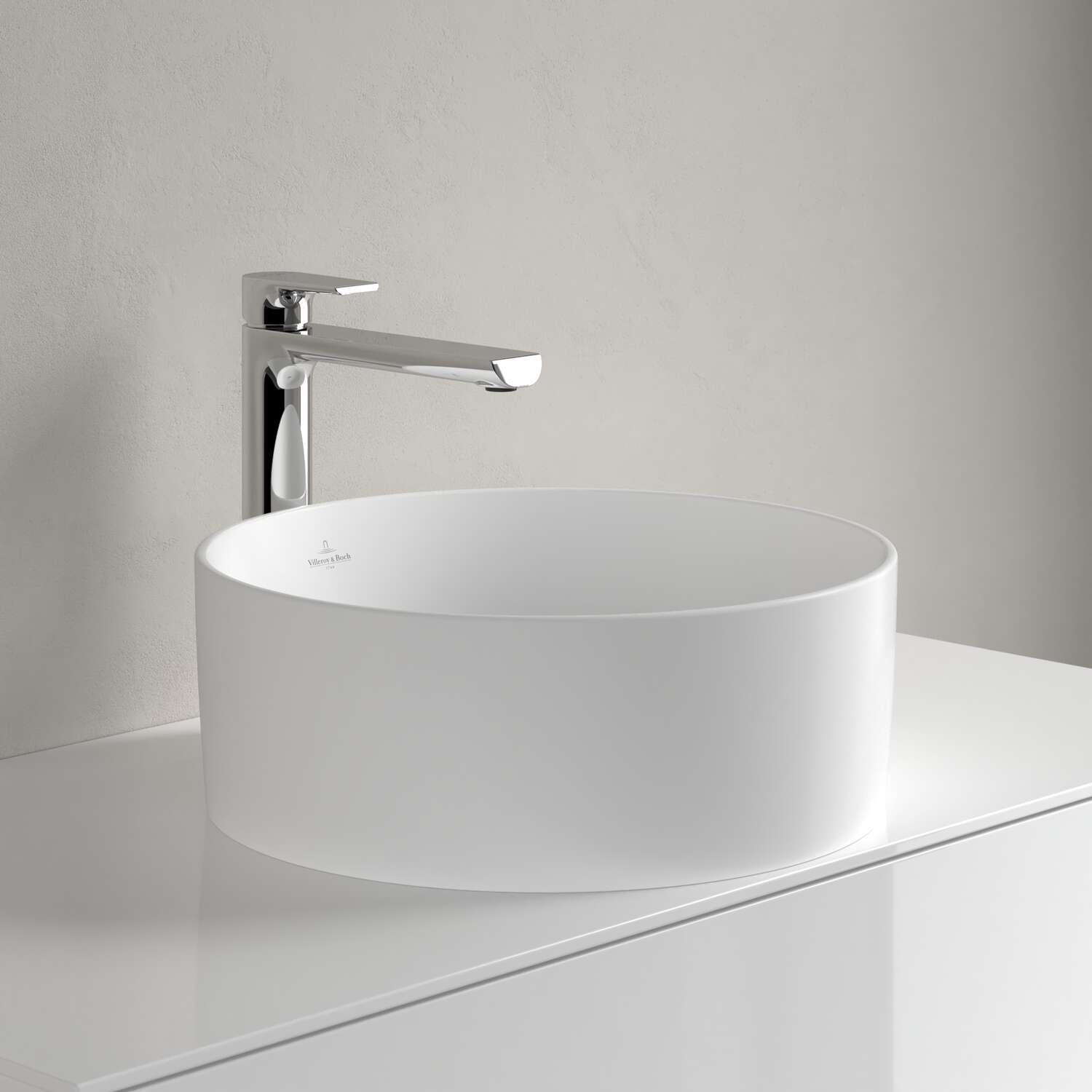 Collaro 40x40 Stone White Villeroy & Boch - бял мат кръгла мивка с керамика TitanCeram, свободен монтаж.