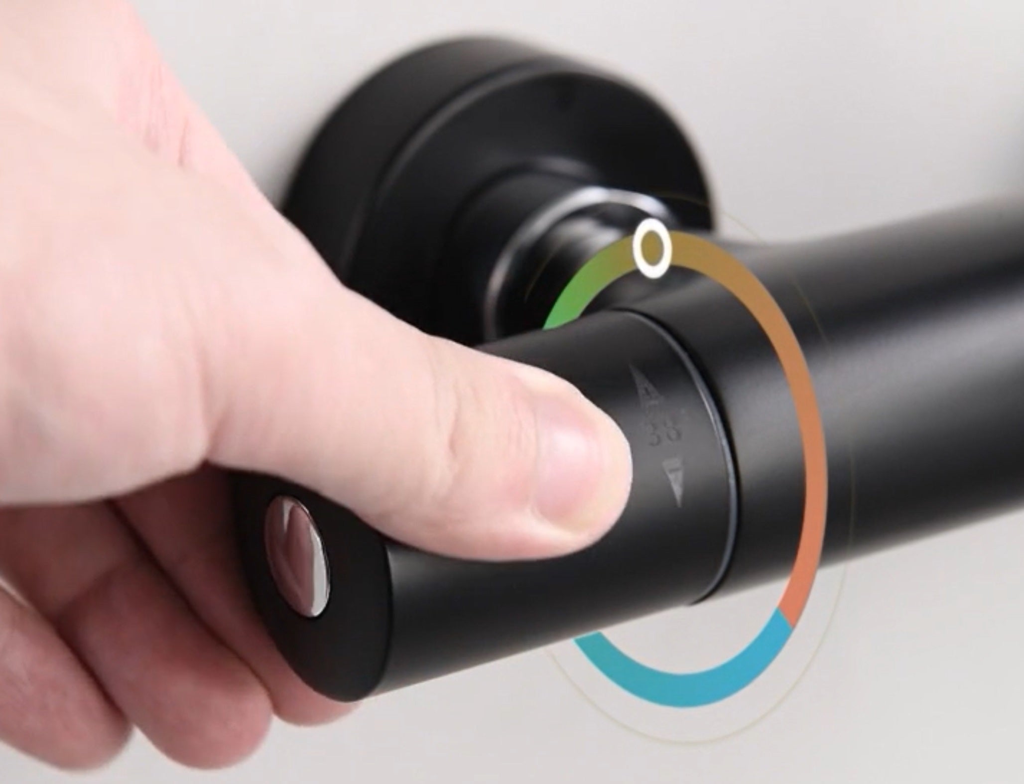 Комплект за баня Соланж - черен термостатичен душ смесител с регулиране на температурата, онлайн магазин KERANOVA