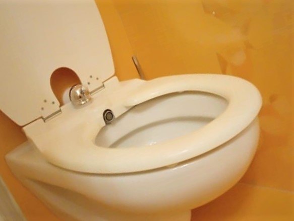 Дъска биде с вграден смесител за топла и студена вода, италианско производство - онлайн магазин KERANOVA