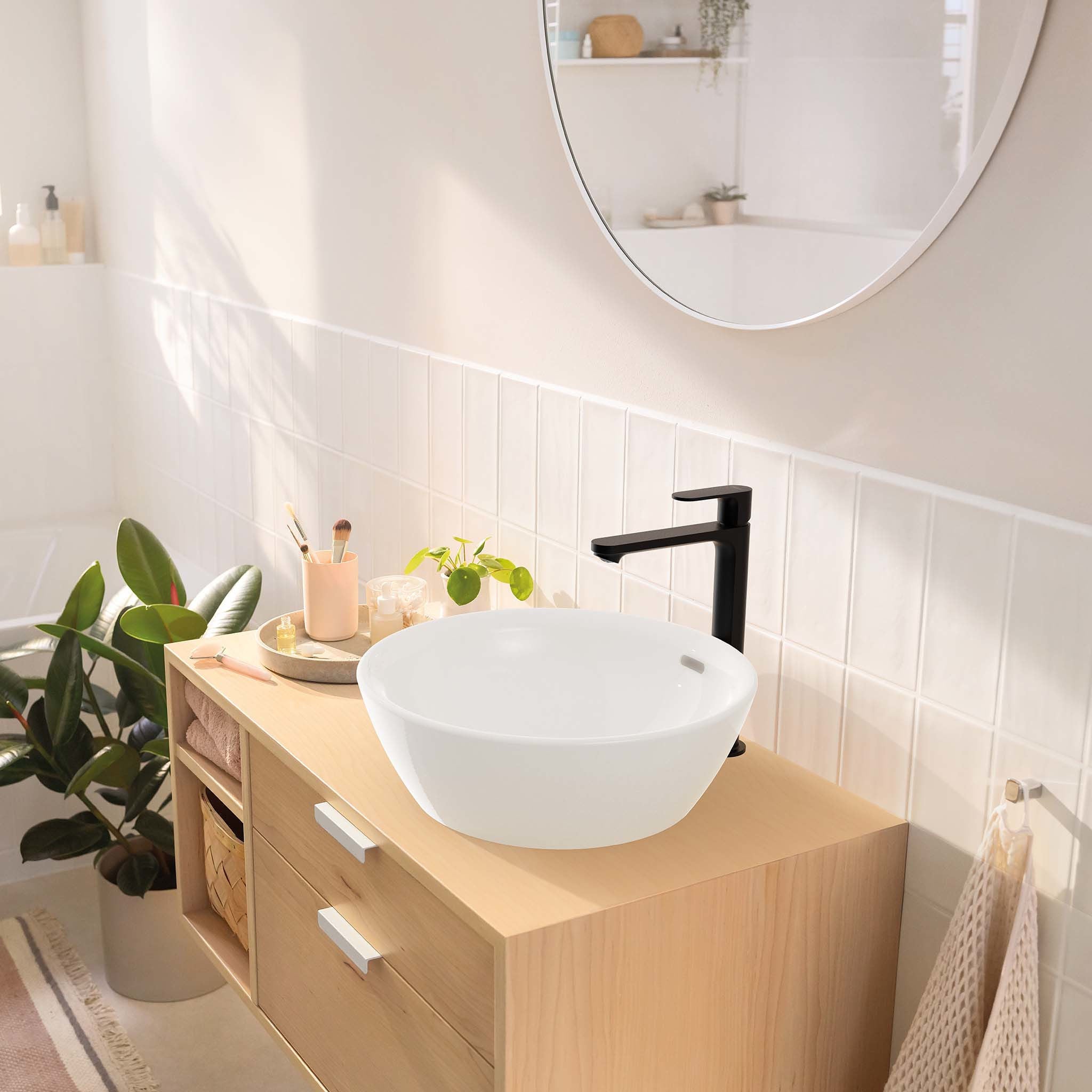 Hansgrohe Rebris S 240 Matt Black за мивка стоящ смесител черен мат – онлайн магазин за бани KERANOVA