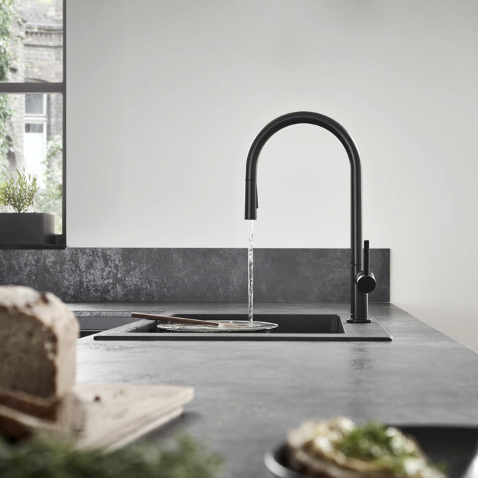 Hansgrohe Talis M54 - черен мат кухненски смесител с издърпващ струйник, ComfortZone 210, наличен в онлайн магазин за обзавеждане KERANOVA