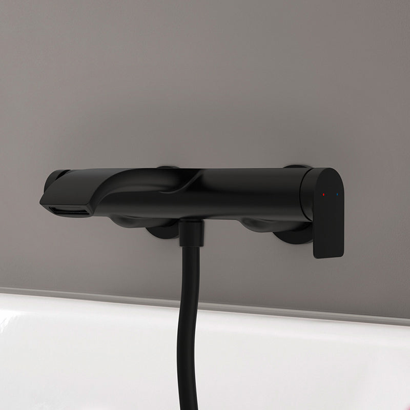 Hansgrohe Vivenis Matt Black смесител за вана и душ - стенен мат черен смесител с чучур и душ шлаух, KERANOVA онлайн магазин