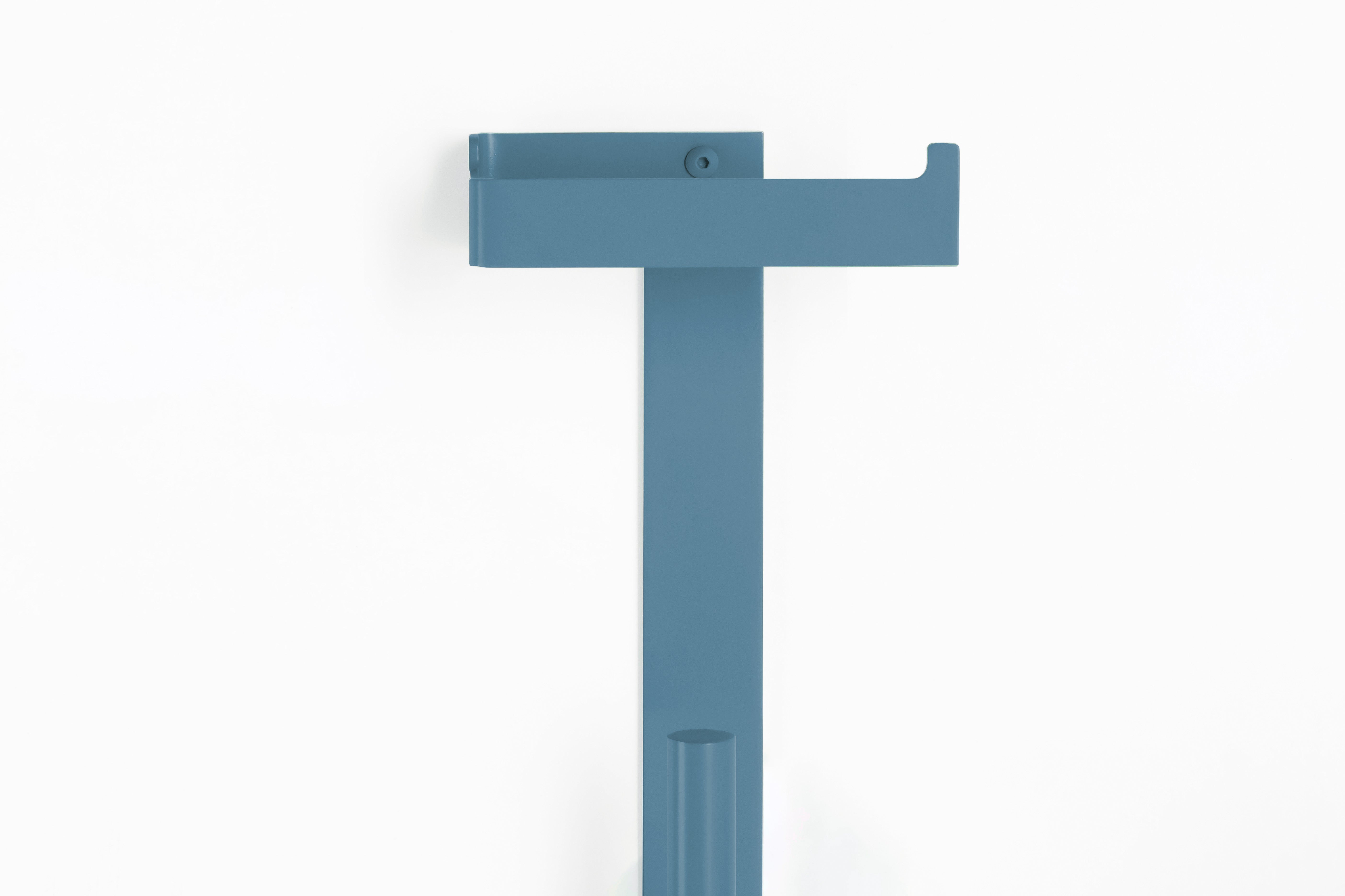 Серия SLIM - Atlantic Blue стойка за тоалетна хартия с капак, луксозен аксесоар за баня от онлайн магазин KERANOVA