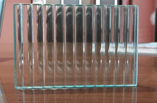 Статичен параван Alia Walk-in Chrome Brush Fluted 70 см. - релефно флутиранo 8 мм закалено стъкло с антикальк покритие, онлайн магазин за обзавеждане за бани KERANOVA