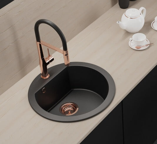 Кухненски смесител Pola Rose Gold Black - Laveo над кръгла черна мивка, розово-златни детайли, онлайн магазин за обзавеждане KERANOVA