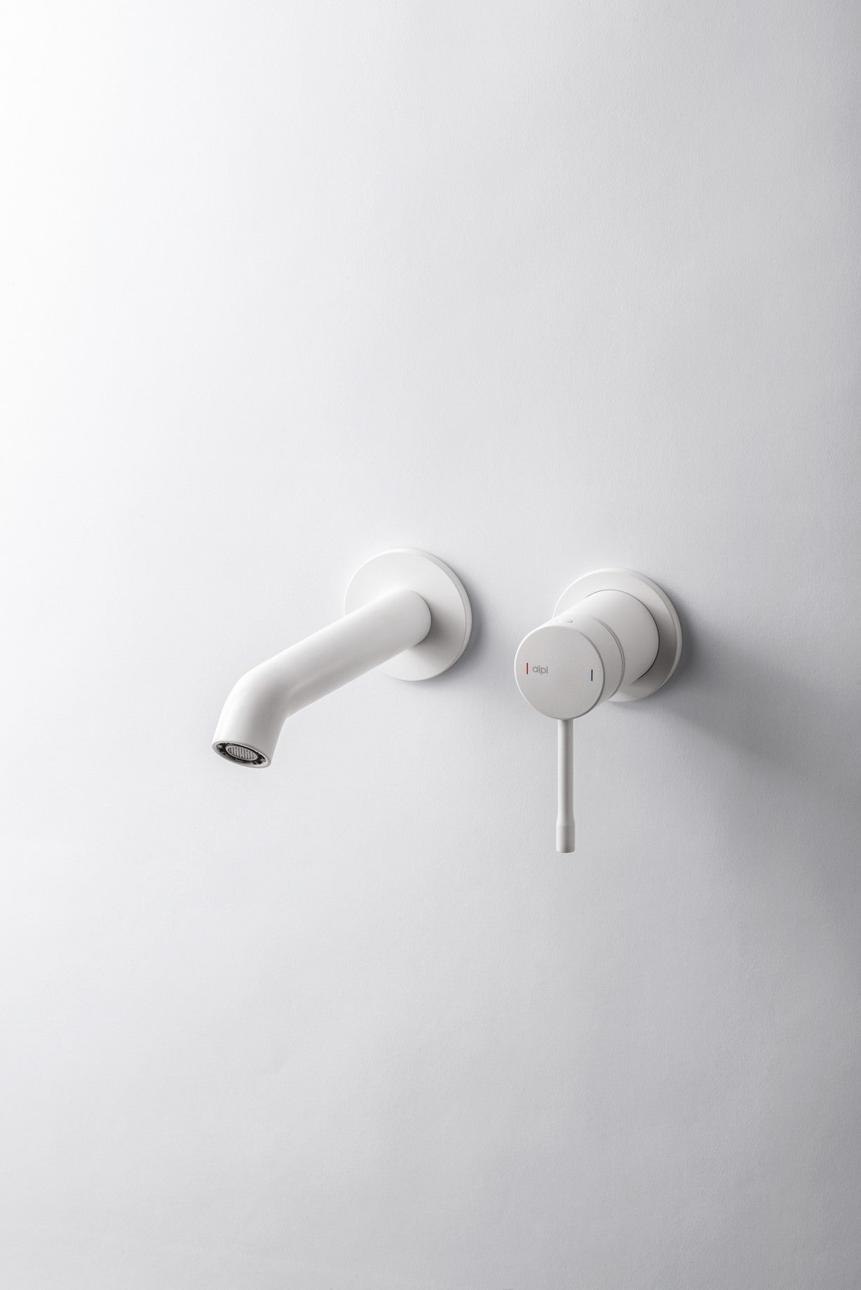 Alpi Blue White вграден за мивка бял вграден смесител без изпразнител, италиански дизайн - онлайн магазин KERANOVA