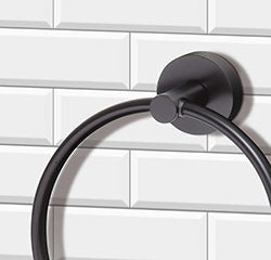 Черни аксесоари за баня Dark - черен кръгъл халка за кърпи от месинг, модерни и устойчиви, KERANOVA онлайн магазин