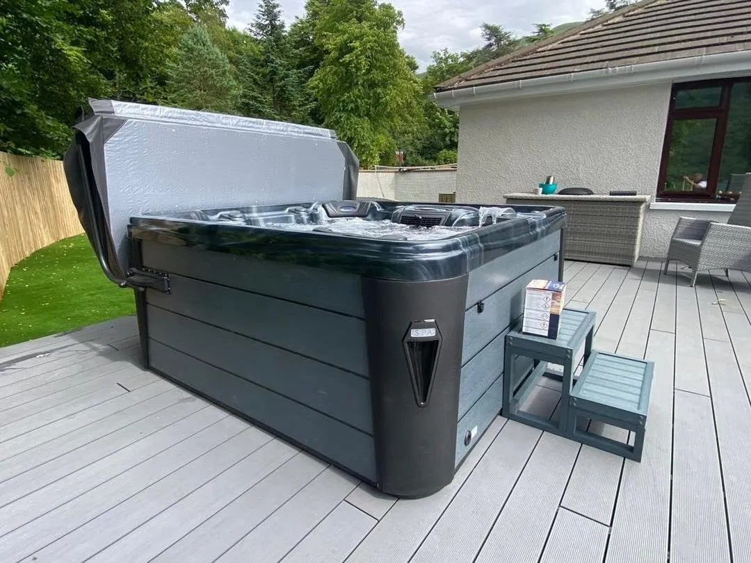 Elk River 200x200 см. компактен джакузи за до 5 души, хидротерапевтична лежанка – онлайн магазин KERANOVA