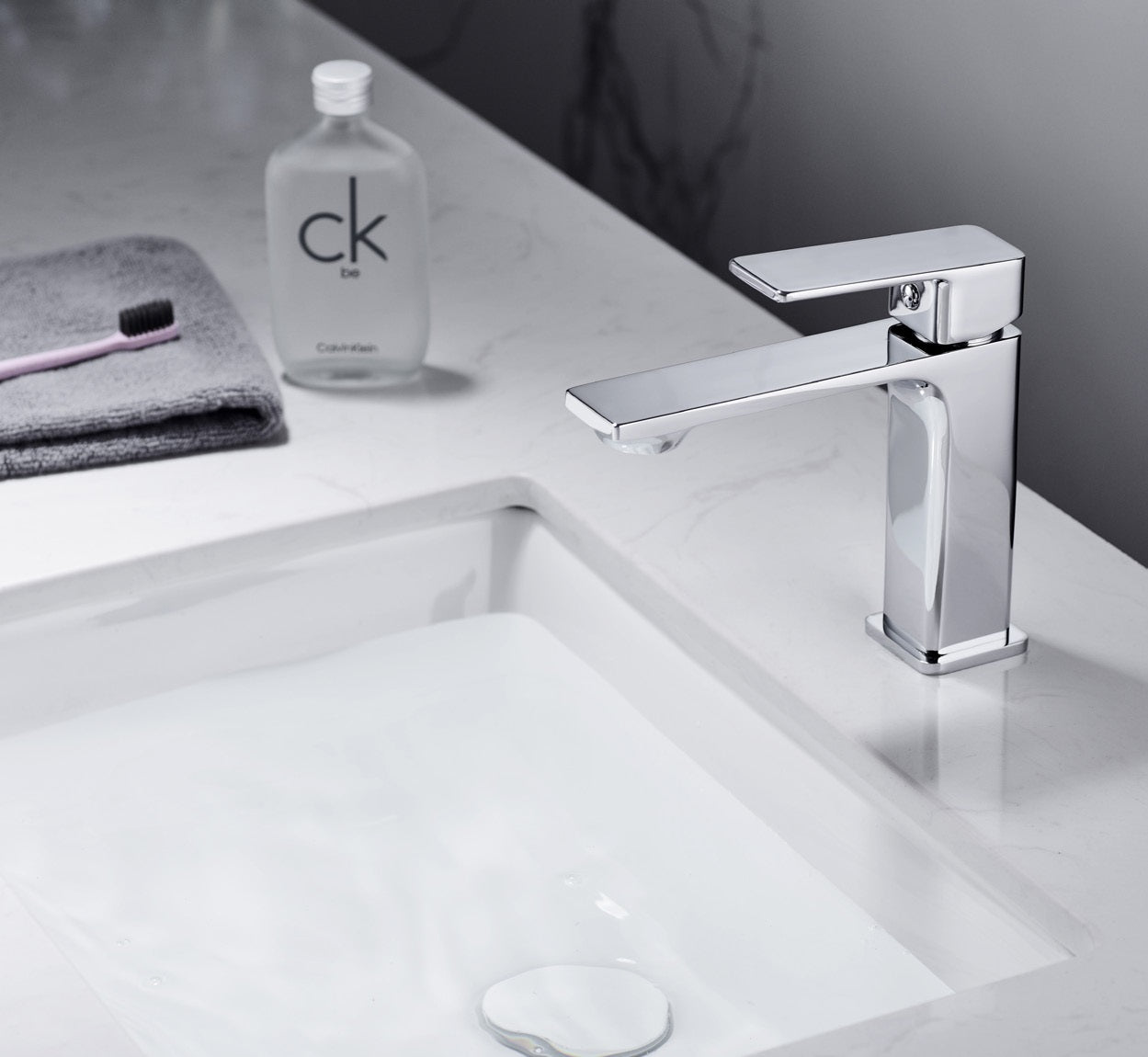 Смесител за мивка Delos Chrome стоящ хром, без изпразнител, онлайн магазин за обзавеждане за бани KERANOVA