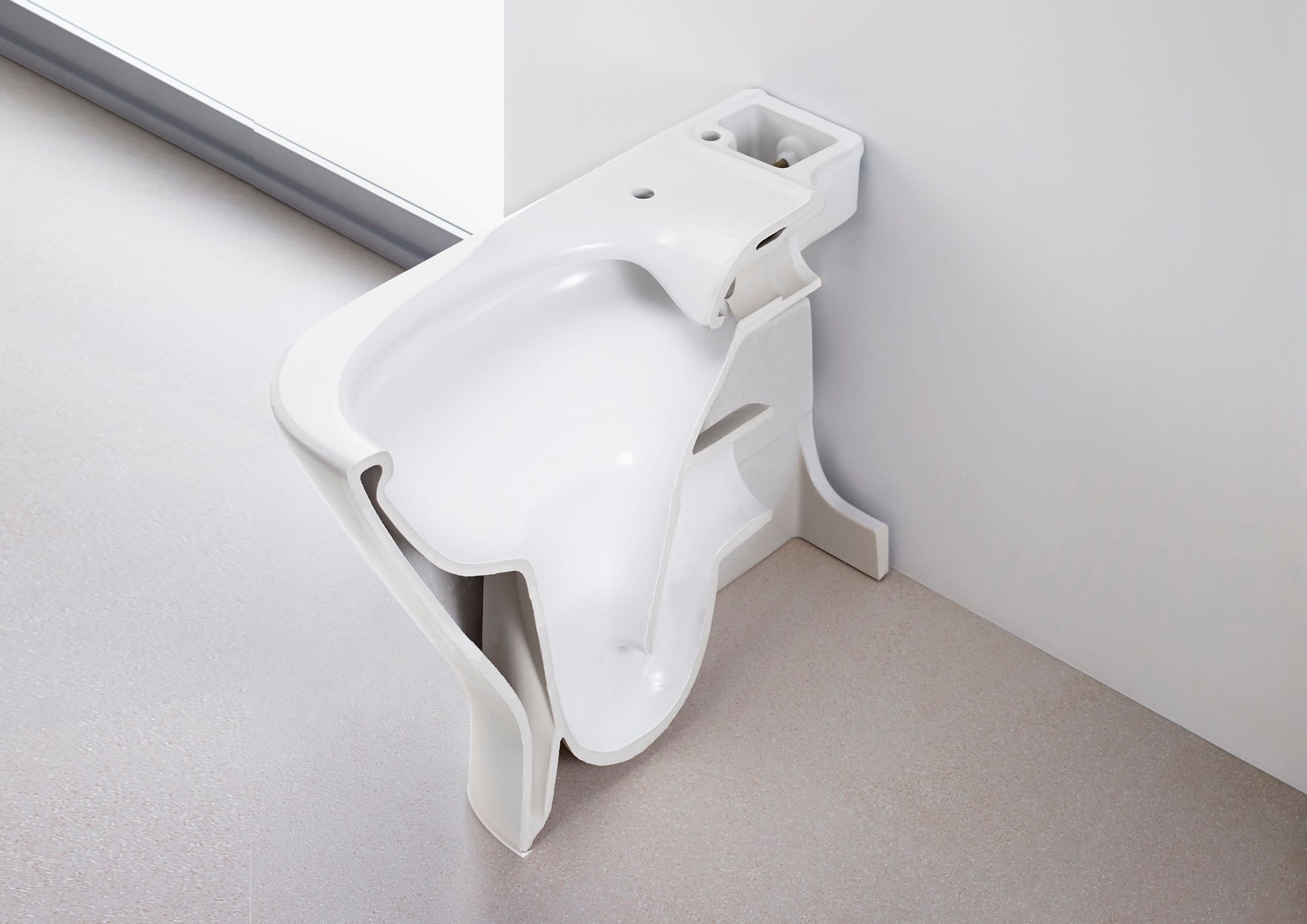 Моноблок The Gap Square Compact Rimless - Roca моноблок с римлес дизайн, компактен бял санитарен фаянс за модерни бани KERANOVA