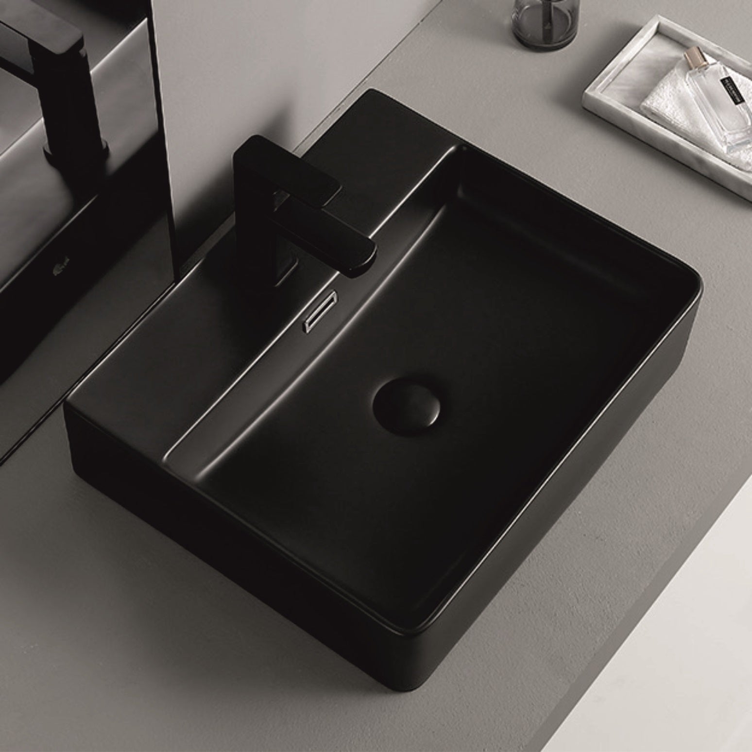 Купа ICB 5042MB 51х42 см. - черен мат, тънкостенна мивка за монтаж върху плот от KERANOVA