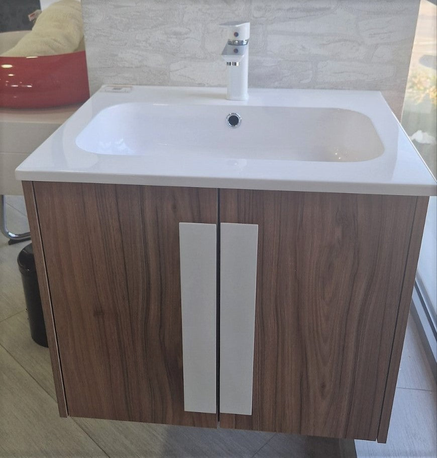 Шкаф с мивка ICP 6451-1 60 см. – водо и влагоустойчив ПВЦ шкаф с дървесно покритие и бяла мивка за баня от KERANOVA