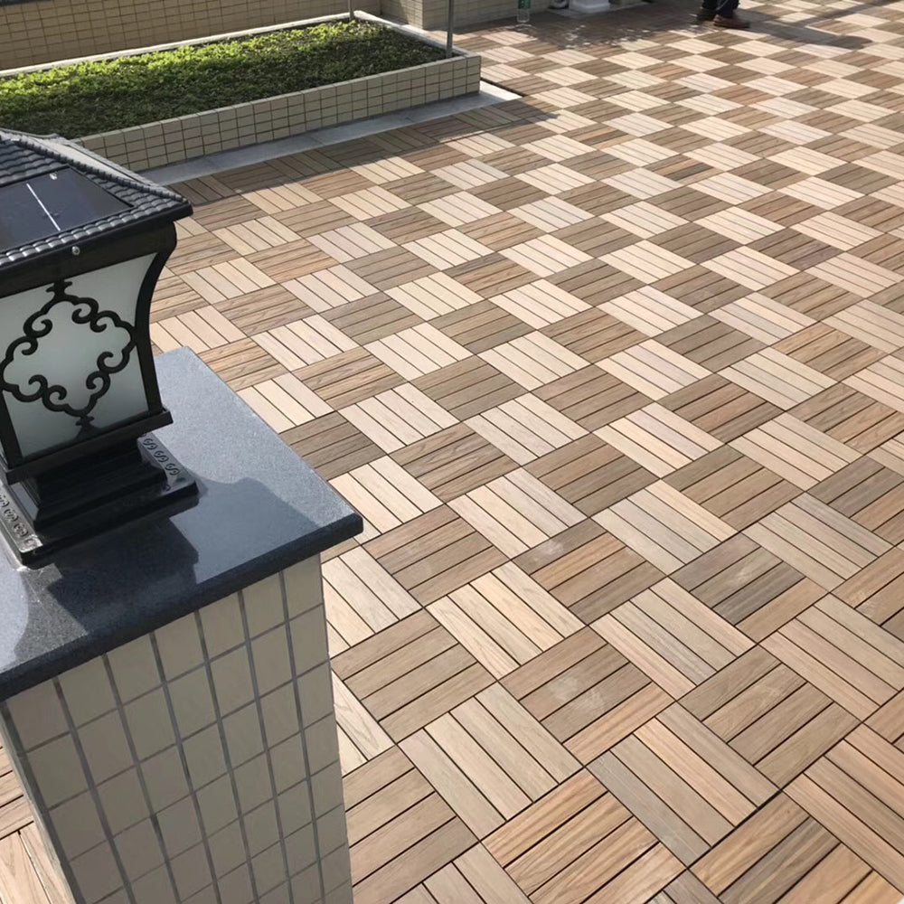 Подов декоративен панел IC SS05TEAK - външен/вътрешен HDPE дървесни влакна, противохлъзгащ, UV защита, размер 30x30x2.5 см, KERANOVA