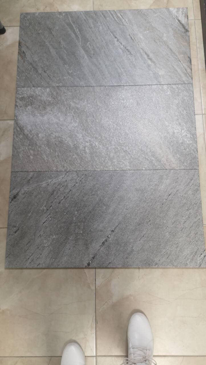 Серия Quartz 37x75 Keratile — сив испански гранитогрес с каменна текстура, различни нюанси, продава се в цели кашони — KERANOVA