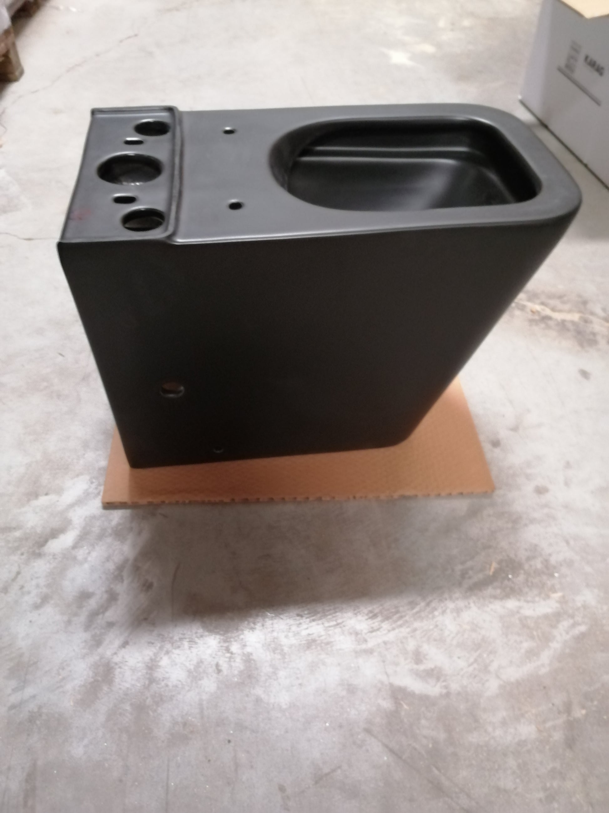 Моноблок IOS Rimless - черен мат тоалетна чиния моноблок с ультра тънка седалка, rimless технология, универсално оттичане - KERANOVA онлайн магазин