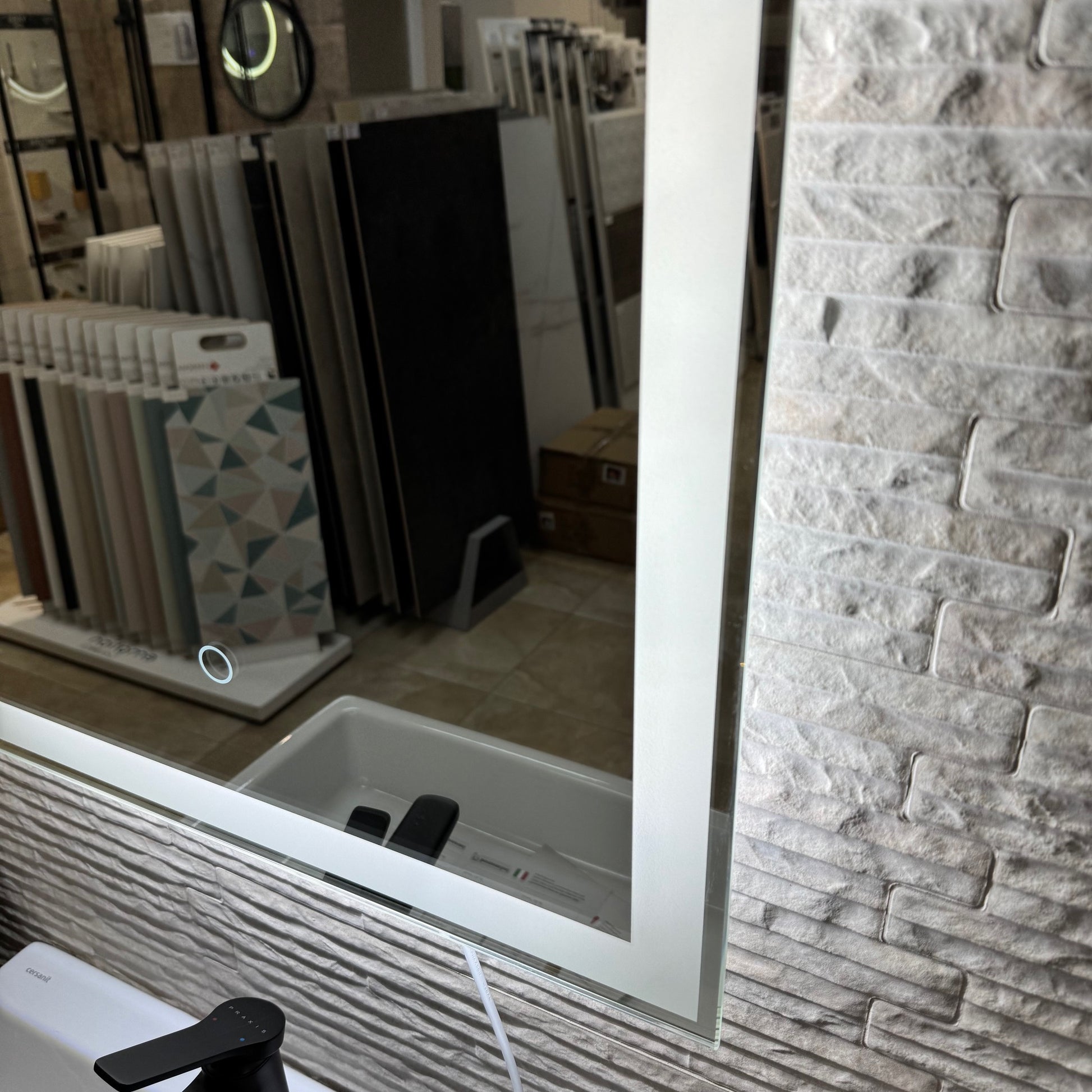 Огледало с осветление 50х80 см. – вертикално LED огледало за баня с touch управление, модел SA-3038, KERANOVA онлайн магазин