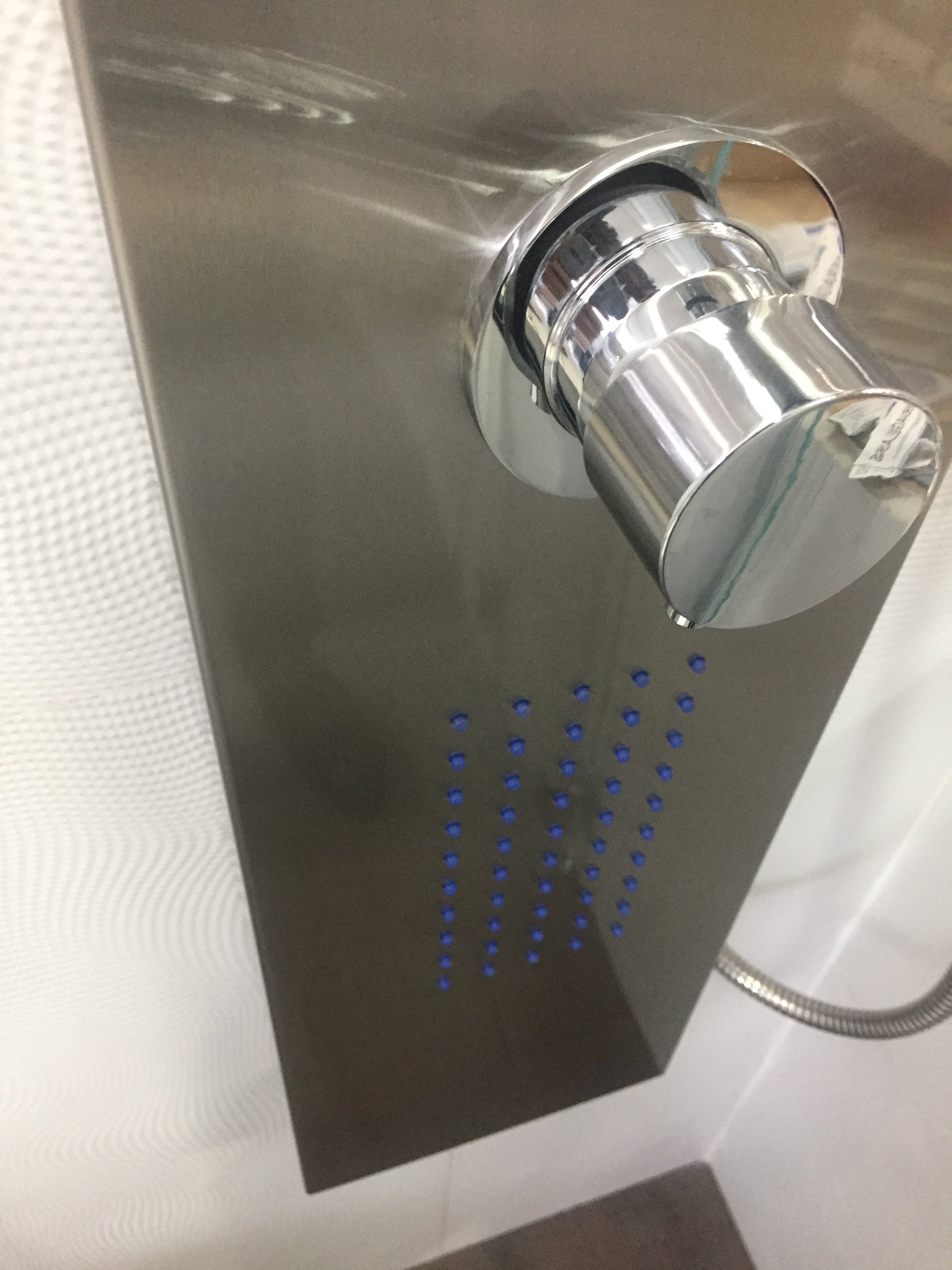 Хидромасажен душ панел 9901 от неръждаема стомана AISI 304, 3 сета хидроммасажни дюзи, онлайн магазин за обзавеждане за бани KERANOVA