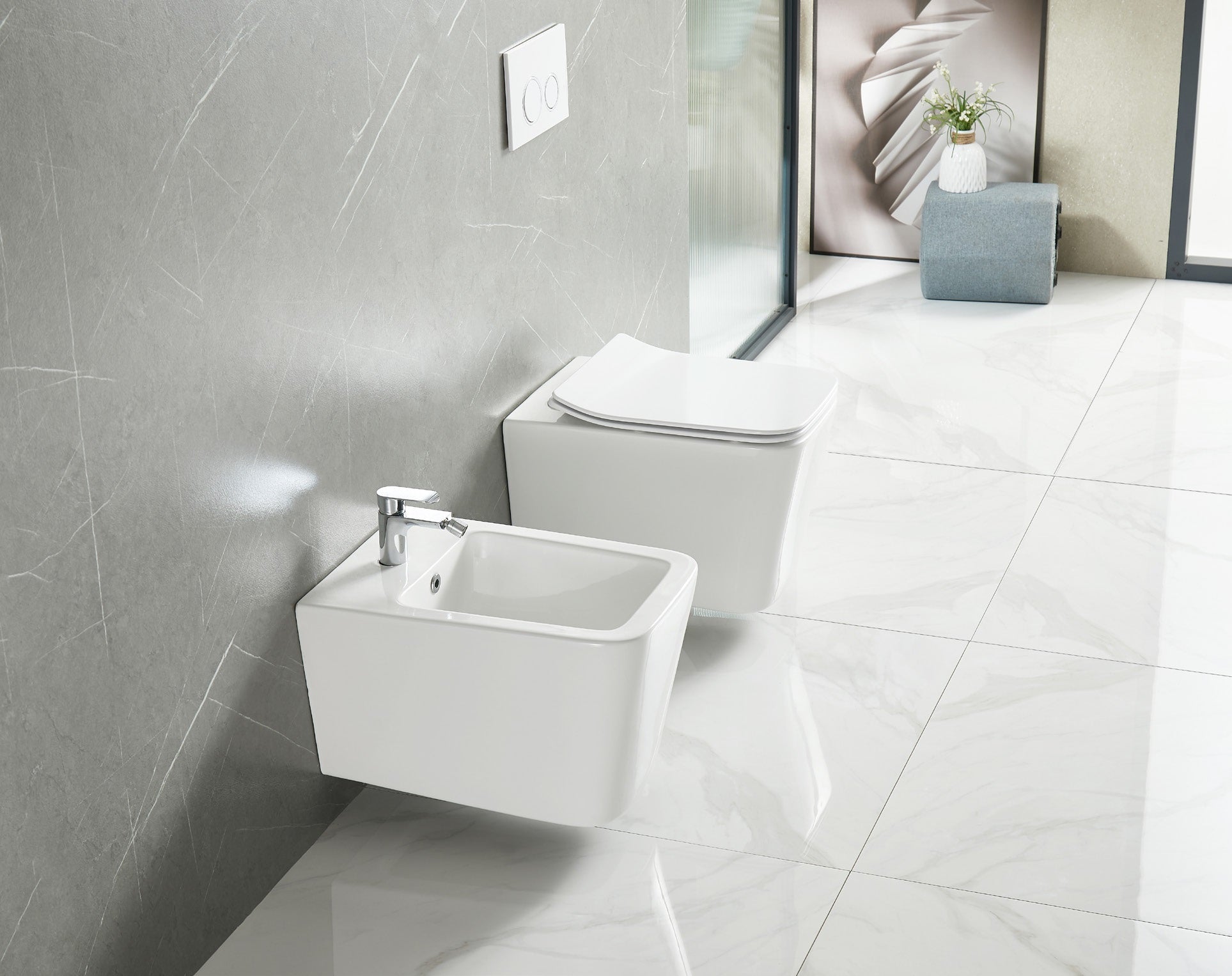 Конзолна тоалетна LT 057E Tornado - бял мат в модерна баня, безръбна чиния, седалка със забавено падане, Tornado система - KERANOVA онлайн магазин