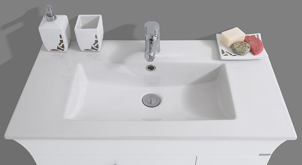 Мебел Линеа 80 см. бяла гланцова PVC мебел за баня с порцеланова мивка и хром смесител (без смесител в комплекта) - KERANOVA онлайн магазин