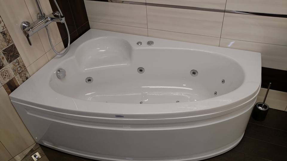 Хидромасажна вана Onyx 140x90 см. в бял PMMA/ABS дизайн, тесни бордове, хидро джетове — онлайн магазин за обзавеждане за бани KERANOVA