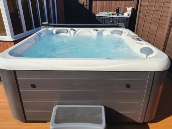 Plug and Play 3 200x200 см. градинско джакузи Plug & Play 3 от KERANOVA – лесен монтаж, комфортно външно спа за двор