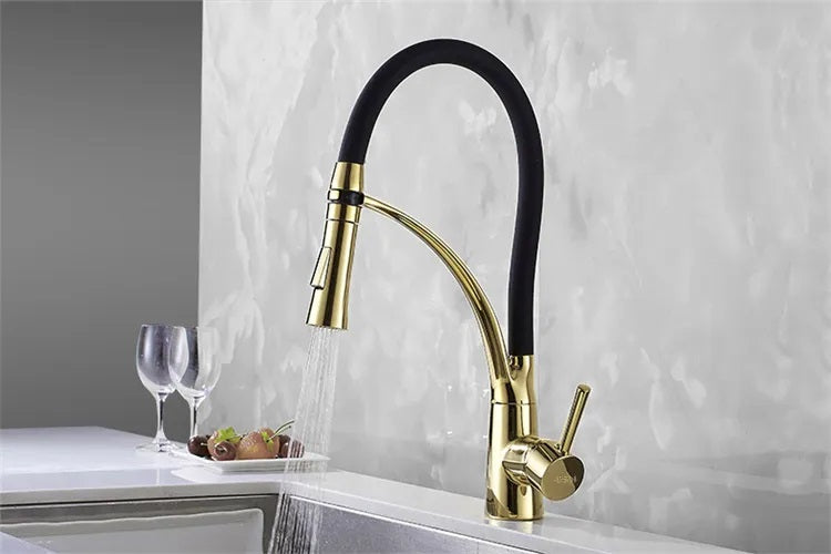 Кухненски смесител Gaspar Black Gold High - лъскав златен PVD с черен гъвкав чучур, едноръкохватков, с накрайник с две функции, онлайн магазин KERANOVA