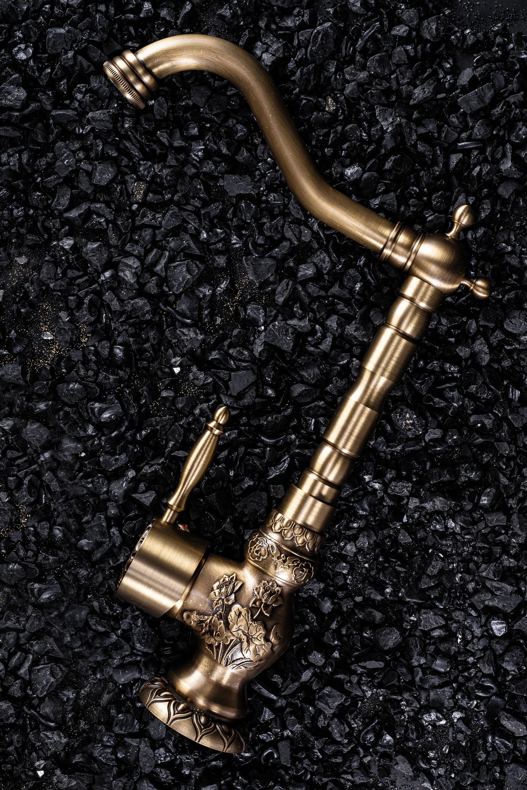 Кухненски смесител Venice Antique Bronze - антик бронзов едноръкохватков смесител за кухня, въртящ чучур, KERANOVA онлайн магазин