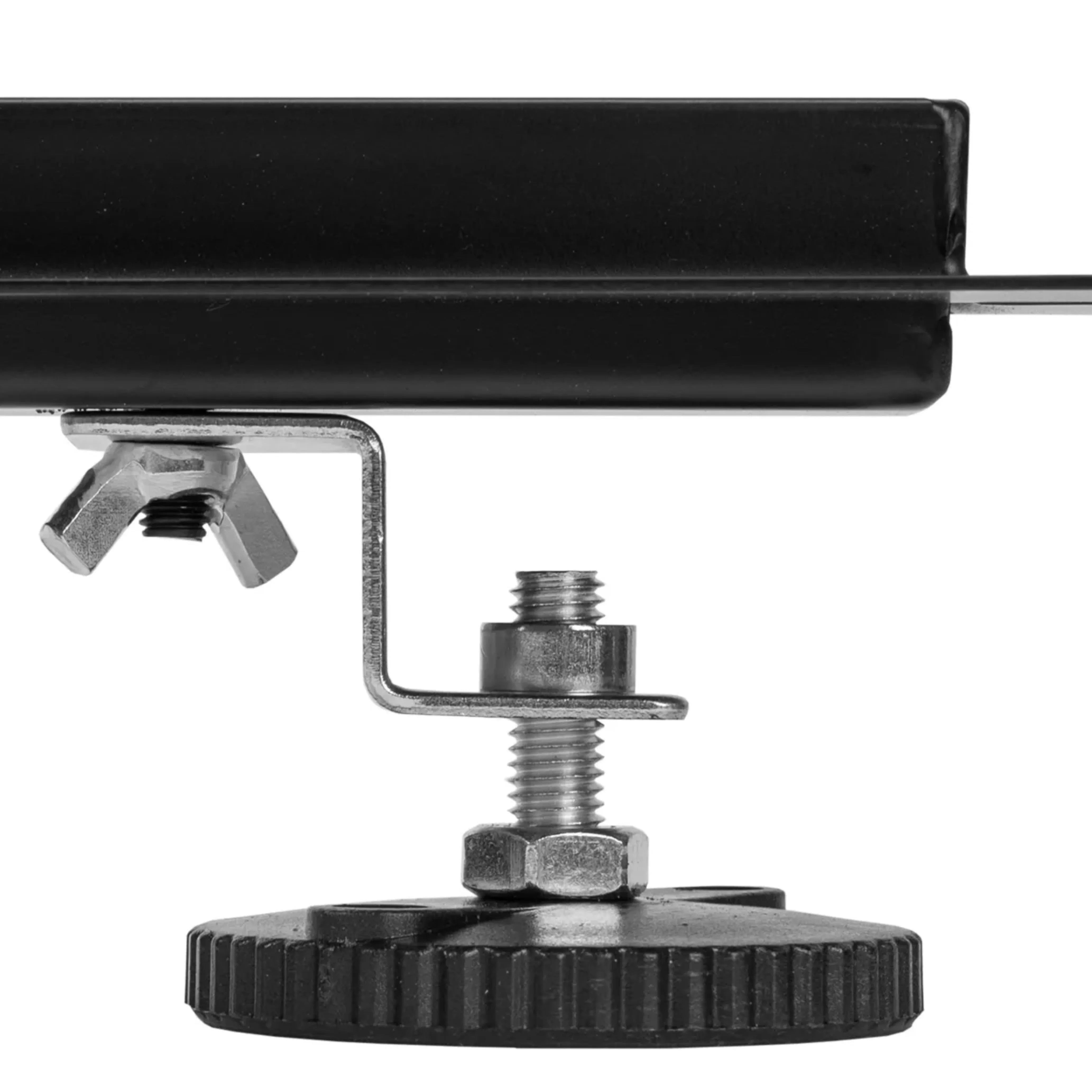 Neox Pro Black за плочка или плътна решетка 60,70,80,90 и 100 см. - близък план на регулируема монтажна стойка за линеен сифон KERANOVA