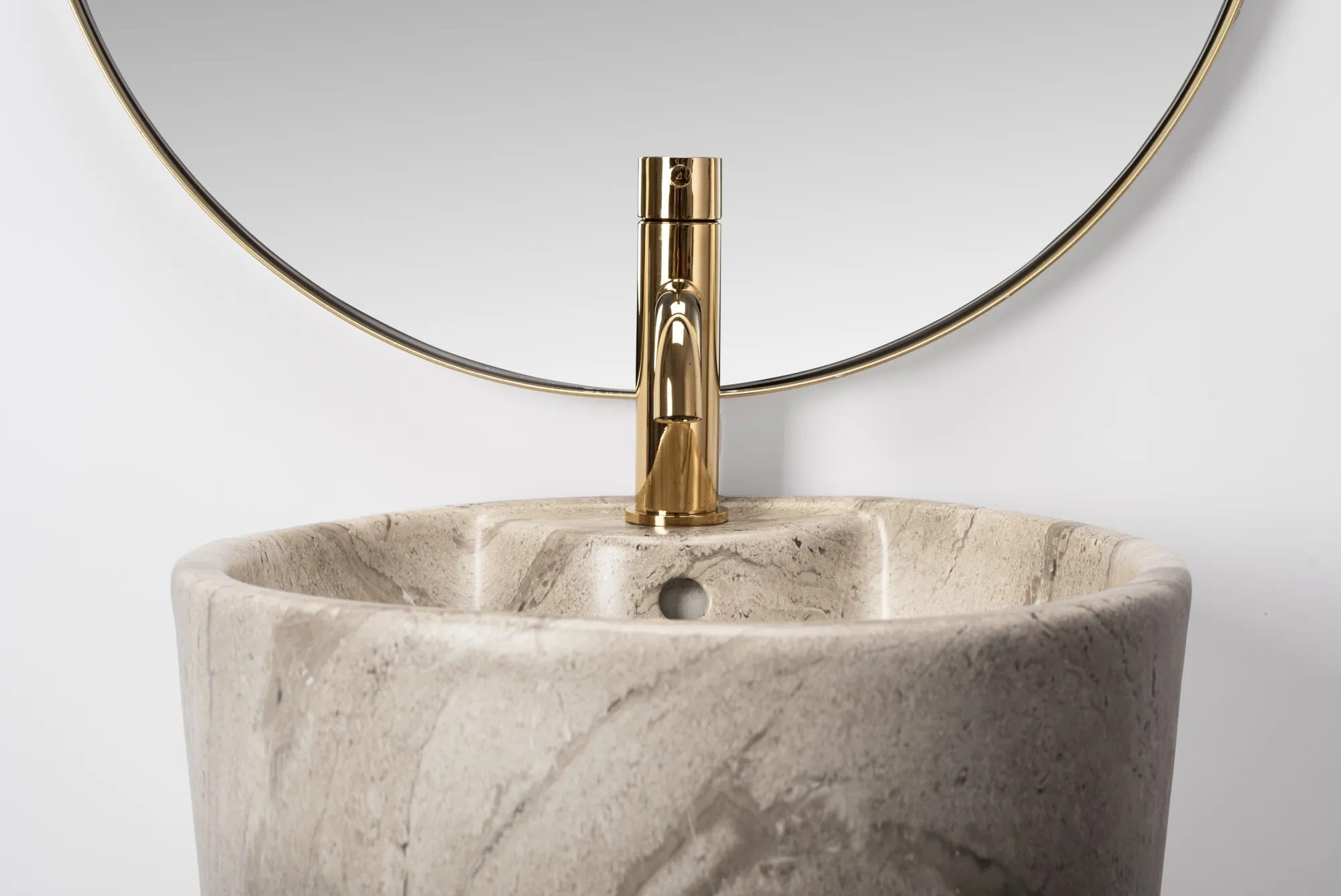 Свободностояща мивка Blanka Natural Matt Marble Ф40 см. порцеланова мивка с матов мраморен финиш и отвор за смесител – онлайн магазин KERANOVA