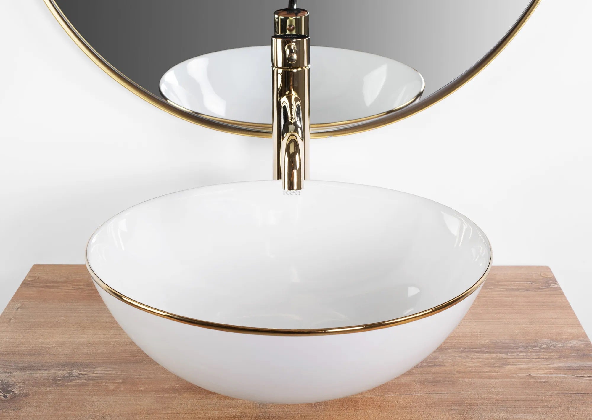 Умивалник за плот Stella White Gold Edge Ф35,5 см. - снежнобял порцеланов умивалник с тънък профил и златен кант, монтаж върху плот, онлайн магазин за обзавеждане за бани KERANOVA