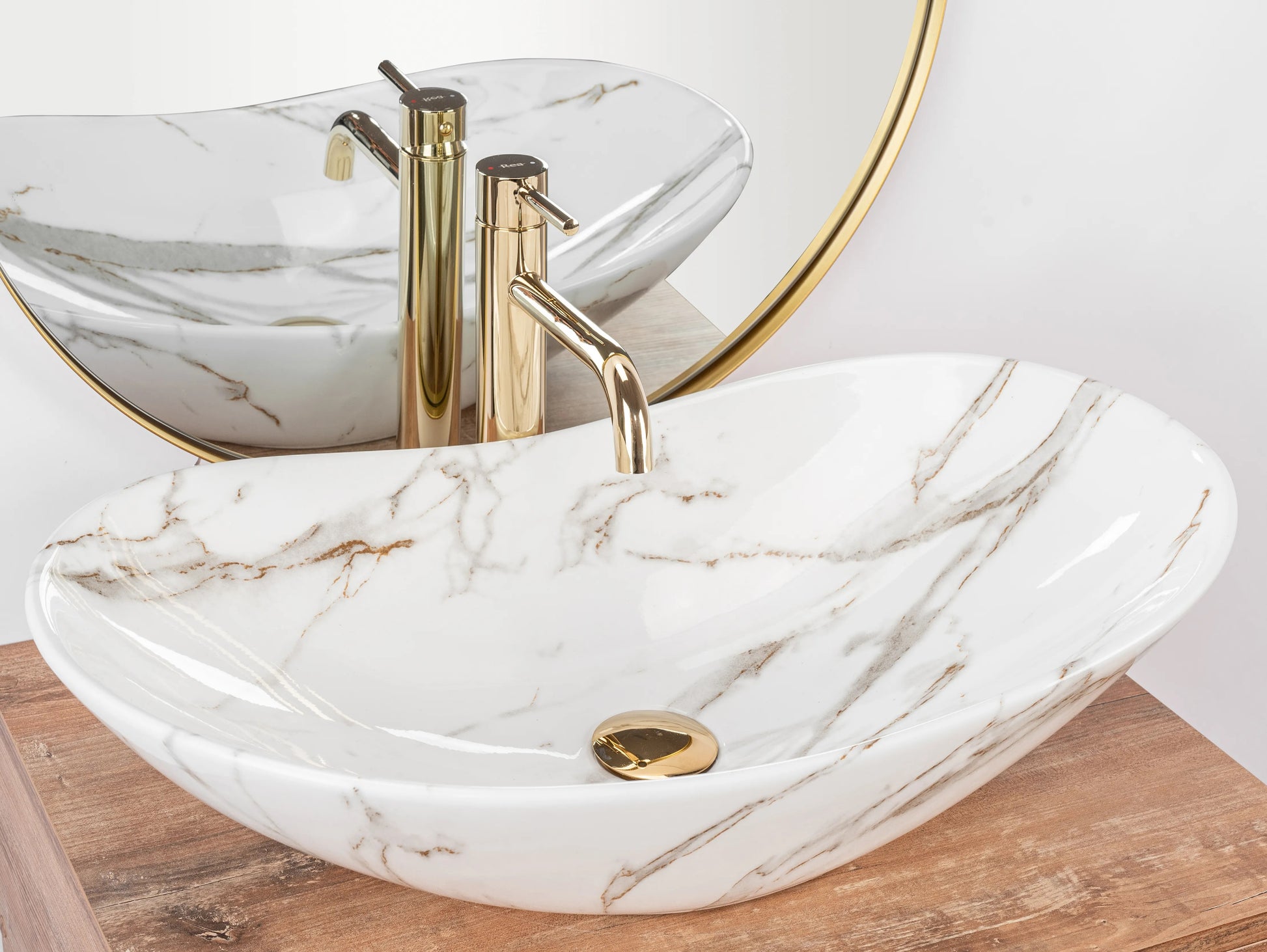 Умивалник за плот Royal Lava 60х36 см. дизайнерски бял гланц с ефект естествен камък за баня – онлайн магазин за обзавеждане за бани KERANOVA