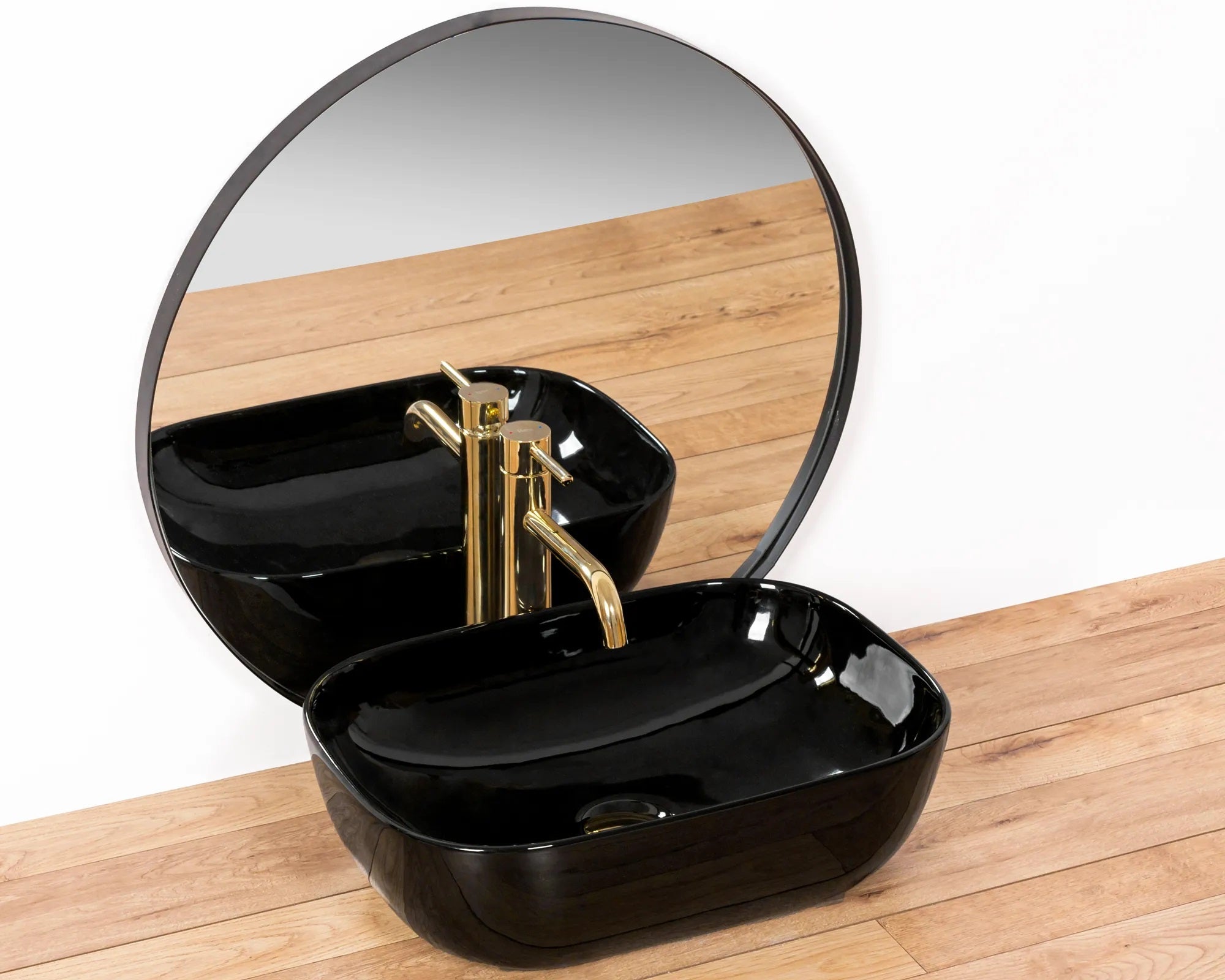 Умивалник за плот REA BELINDA BLACK - черен гланц на плот с дизайнерска чаша и златист смесител, онлайн магазин за обзавеждане KERANOVA
