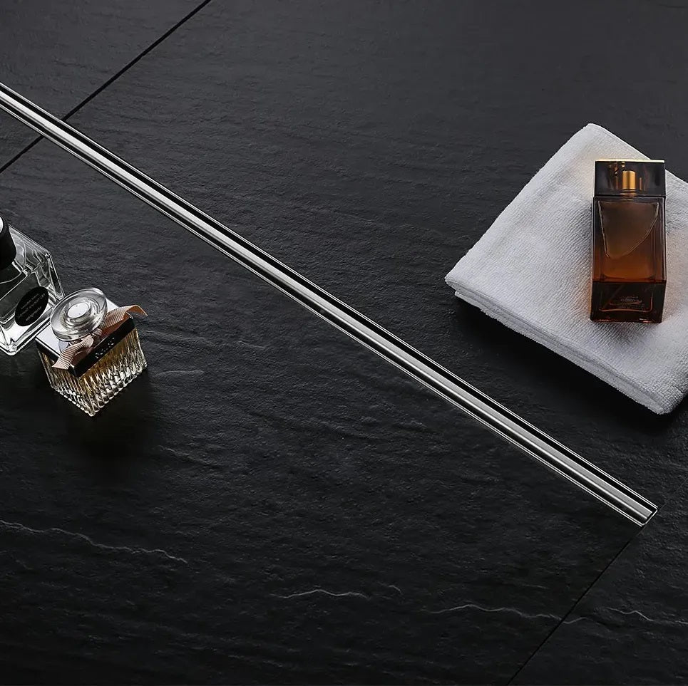 Neo Slim Pro Chrome 50, 60, 70, 80,  90 и 100 см. линеен сифон Rea Neo Slim Pro Chrome със стъклена/инокс решетка за баня - KERANOVA