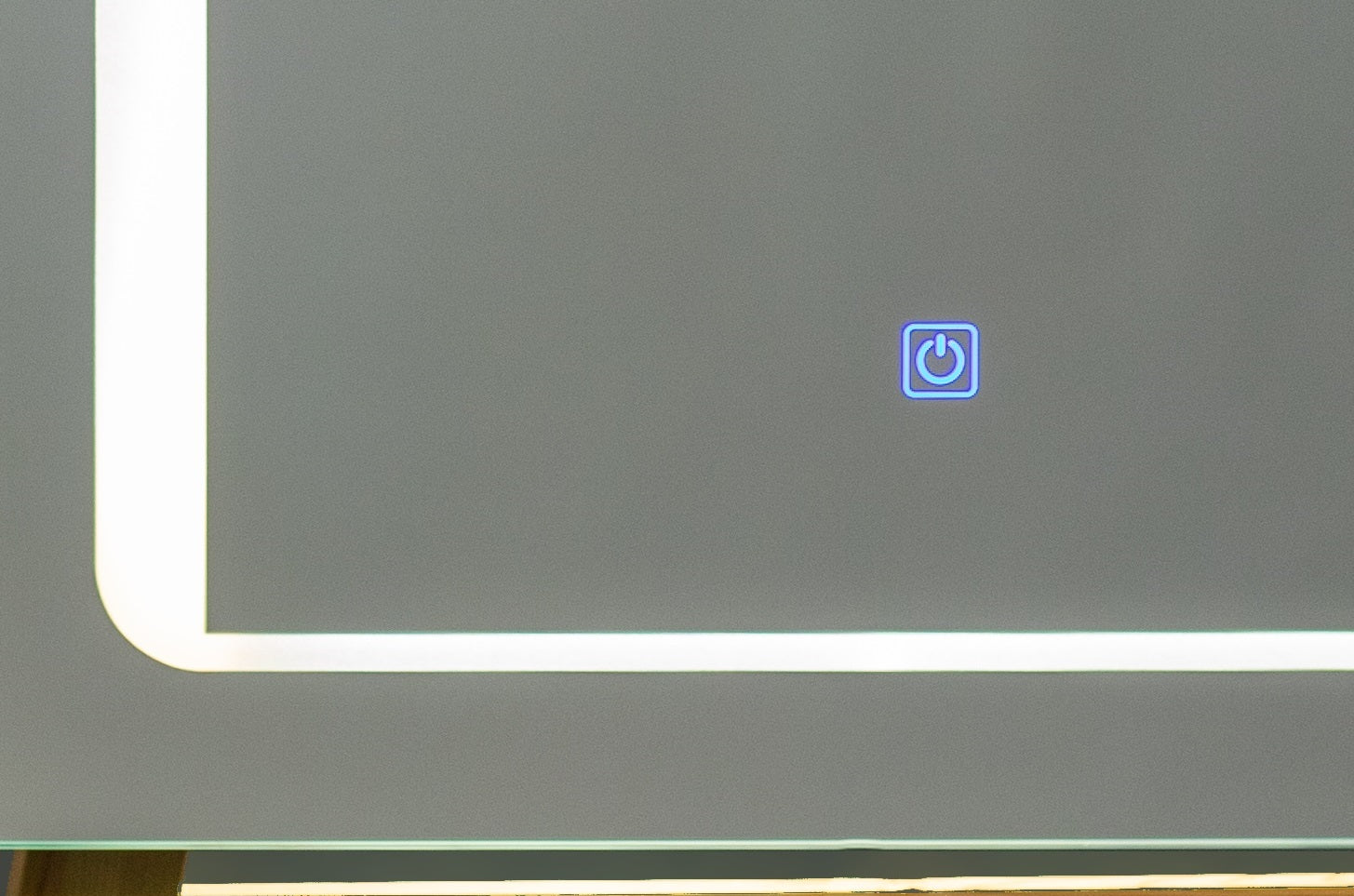 Огледало с осветление 57х73 см. с LED осветление, touch бутон и антифог – онлайн магазин за бани KERANOVA