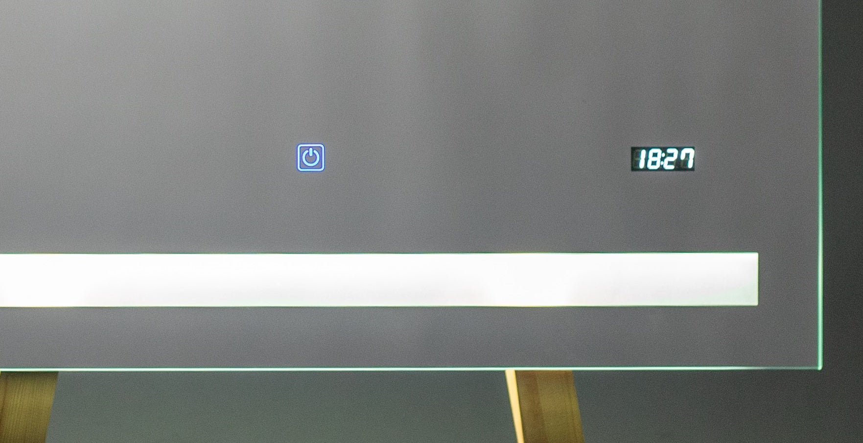 Огледало с осветление 80х60 см. LED баня огледало с touch бутон и вграден часовник, антифог нагревател – онлайн магазин KERANOVA