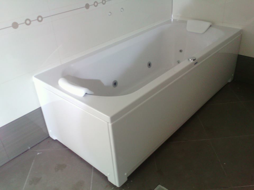 Хидромасажна вана Saranda 180x80 см. бяла правоъгълна хидромасажна вана от серия Смарагд, тясни бордове, PMMA/ABS/PMMA, KERANOVA онлайн магазин