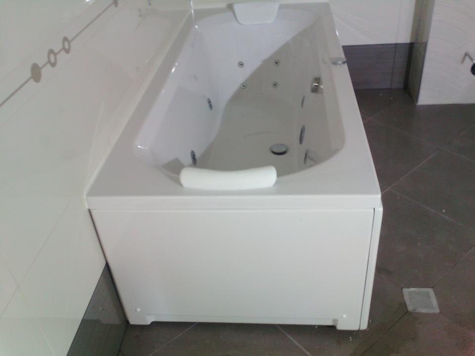 Хидромасажна вана Saranda 170x80 см. бяла правоъгълна вана с тесни бордове и джетове, онлайн магазин за обзавеждане за бани KERANOVA