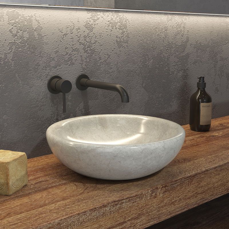 Каменна мивка Sora SBLR Cream Ф40 см. върху дървен плот в стилна баня - онлайн магазин за обзавеждане KERANOVA