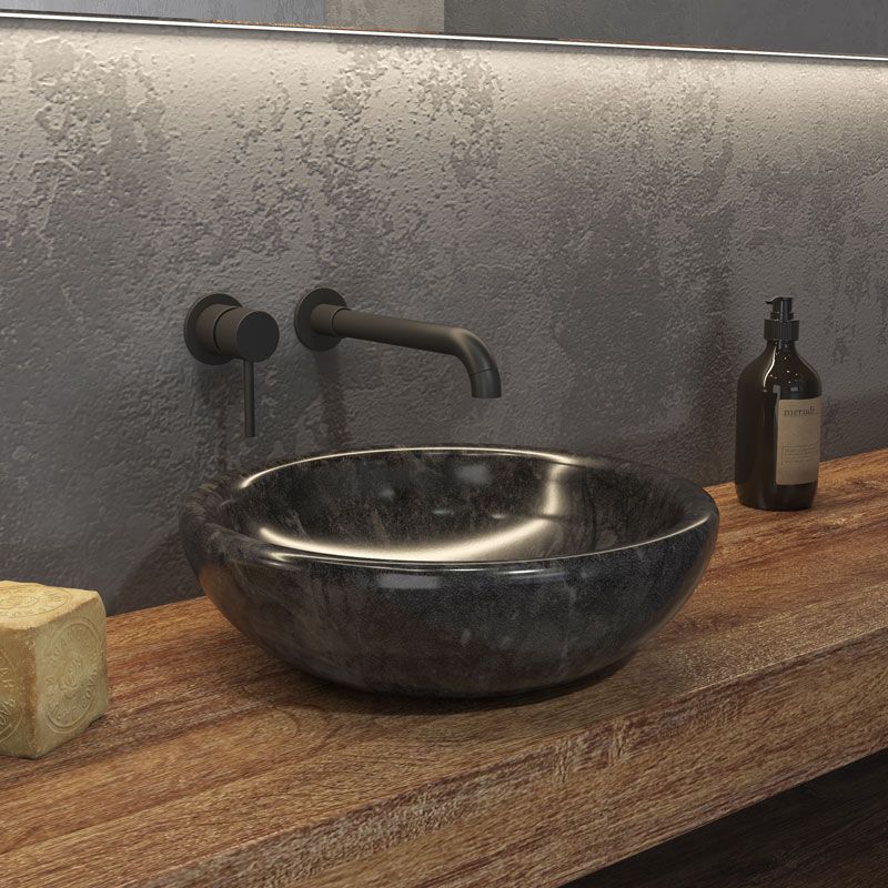 Каменна мивка Sora SBLR Nero Ф40 см. на дървен плот в модерен банен интериор - KERANOVA онлайн магазин