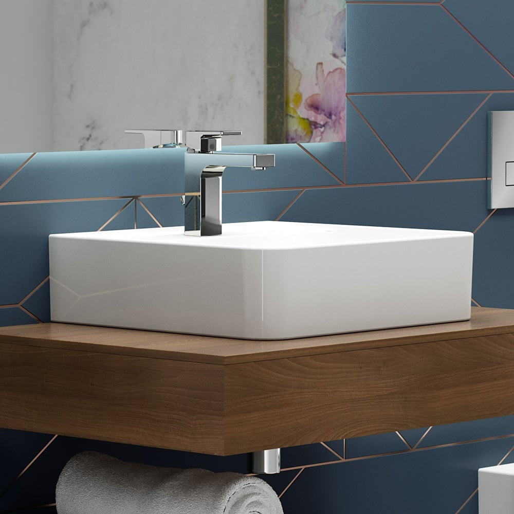 Мивка за монтаж върху плот Strada II 50х43 см - Ideal Standard върху дървен плот в модерна баня, онлайн магазин KERANOVA
