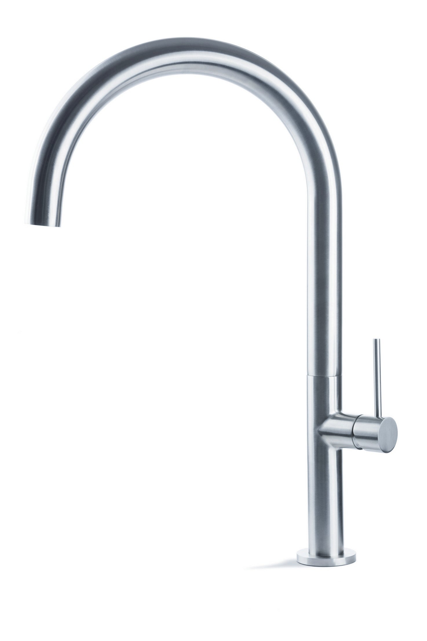 Кухненски смесител Vema Tiber Steel - инокс от неръждаема стомана, въртящ се чучур, италиански дизайн за онлайн магазин KERANOVA